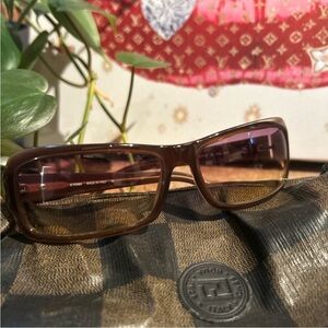 Fendi Vintage Luxury Sunglasses (SL
7713) GUC